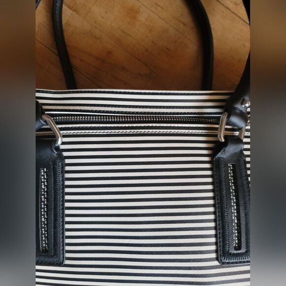 Stella & Dot Madison Tech Bag - Picture 8 of 15